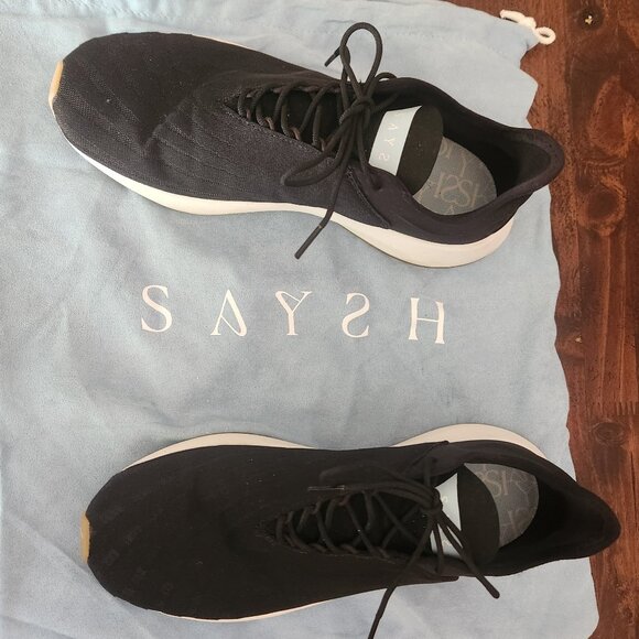 Saysh One size 8 womens An Everyday, Multipurpose Shoe sneaker shoe - Picture 1 of 6